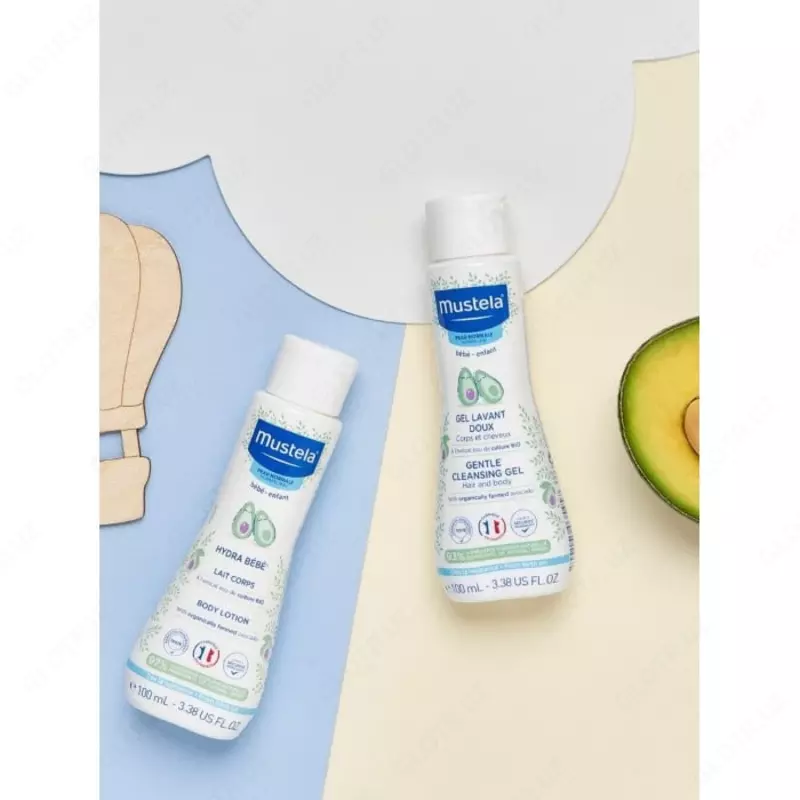 Мягкий гель для купания новорожденных "Mustela" Bebe (100 мл) Франция