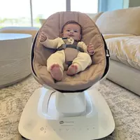 Детское кресло-качалка 4Moms Mamaroo 5 Model 1046  Sandstone (4MO2001020) - 