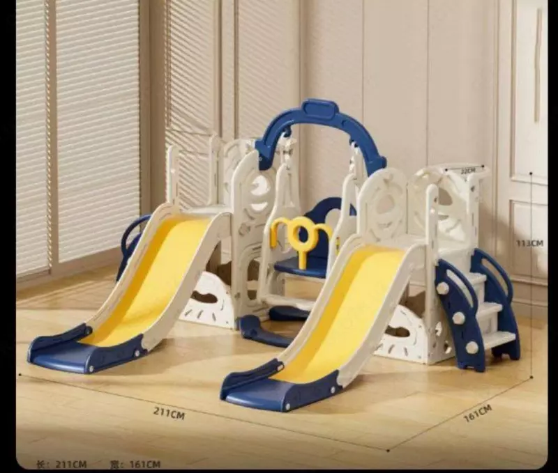 O'yin majmuasi: ikkita sirpanchiq, belanchak