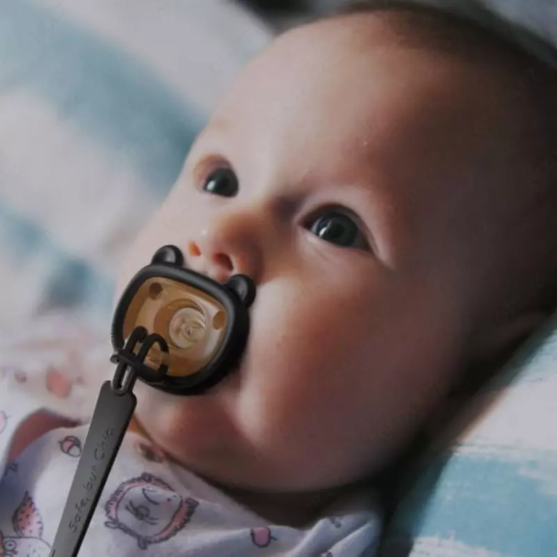 Силиконовый держатель для пустышки HEORSHE черный