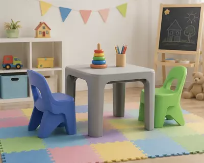 SIMPLAY3 PLAY AROUND — stol va stullar to‘plami, 2–6 yosh, ko‘p rangli