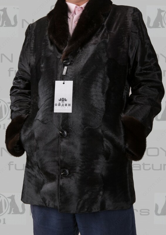 Qora Qorako'l mo'ynasidan tayyorlangan erkaklar ko'ylagi. Mink yoqa va manfalar