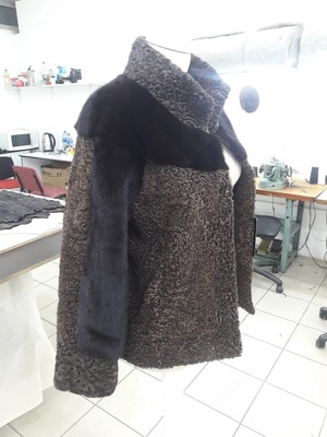 Жакет из меха каракуля цвет сур сделано из меха норки - от 4 009 500 сум / шт.