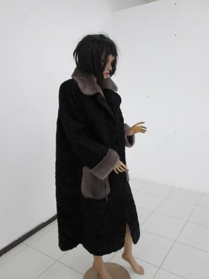 Шуба из меха каракуля черного цвета - от 5 346 000 сум / шт.