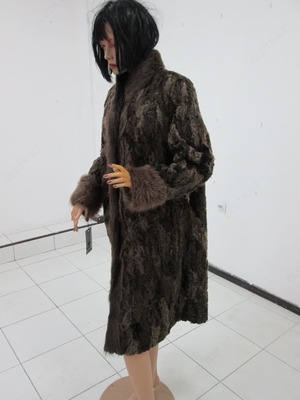 Mo'ynali kiyimlardan yasalgan mo'ynali kiyimlar Qorako'l rangi sur uzunligi 115 sm - 2 895 750 so'm / donadan