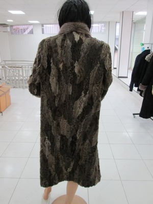 Mo'ynali kiyimlardan yasalgan mo'ynali kiyimlar Qorako'l rangi sur uzunligi 115 sm Chakana savdo