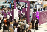 Изготовление выставочных стендов UCell