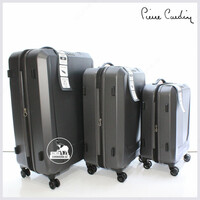  Дорожный чемодан марки Pierre Cardin. - 