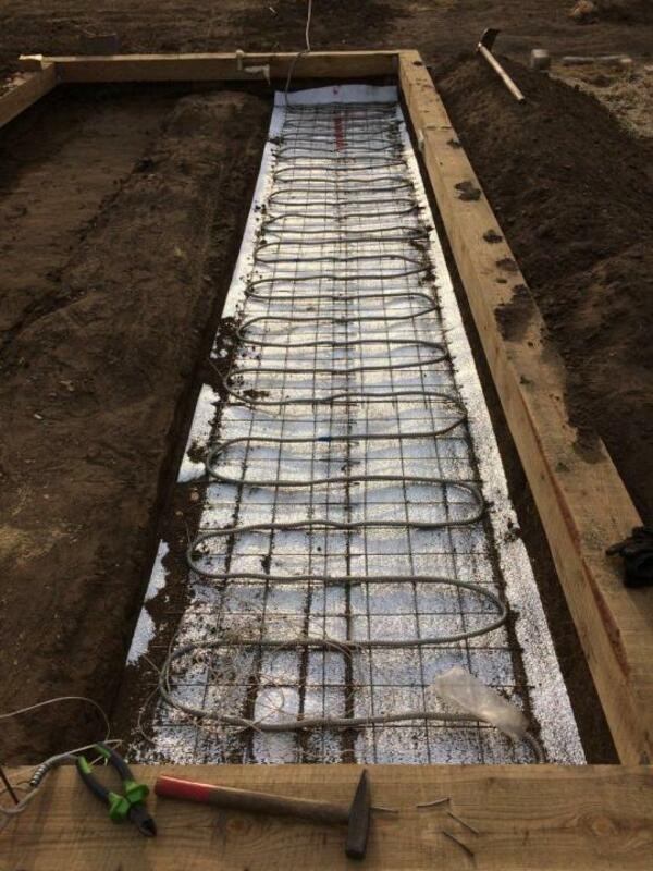   Обогрев почвы (теплицы  футбольные поля  фермы) Nexans (Норвегия)