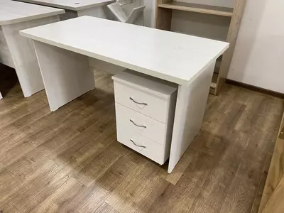 Мебель для персонала / Рабочий стол -1365*700*750 / Тумба мобильная -400*400*600