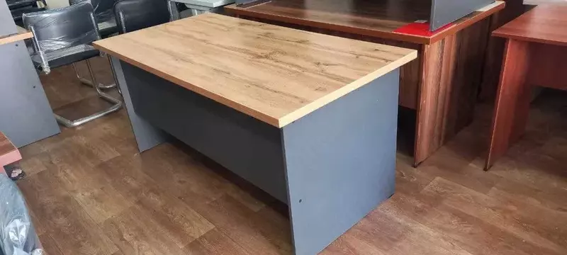 Компьютерный стол -1365*680*750 / Артикул: СТК-00041