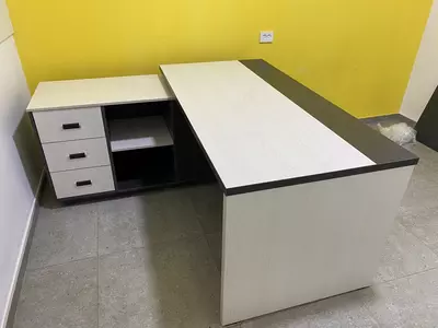 Стол для руководителя - 2 885 000 сум / комплект