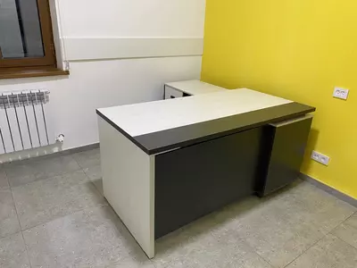 2 885 000 сум / комплект Стол для руководителя