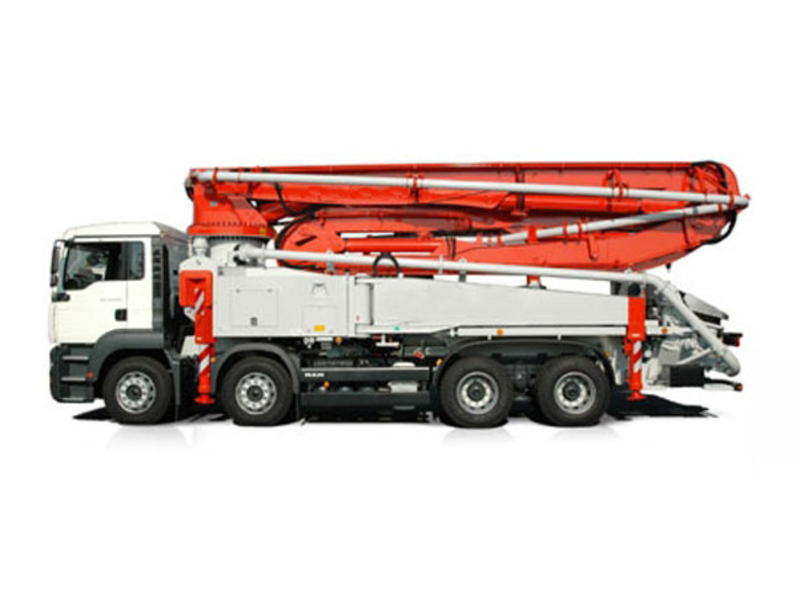 Завод начал производит Автобетононасос на базе MAN