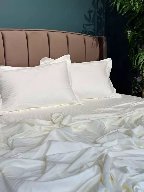 Двуспальный комплект постельного белья Stripe Satin "CREAM" (Кремовый дуэт) "GOLDEN NEEDLE" LLC