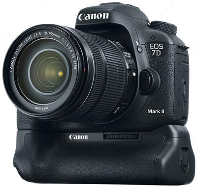 Зеркальный фотоаппарат Canon 7D Mark II