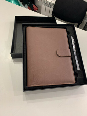 Ежедневник с Power bank для подарка