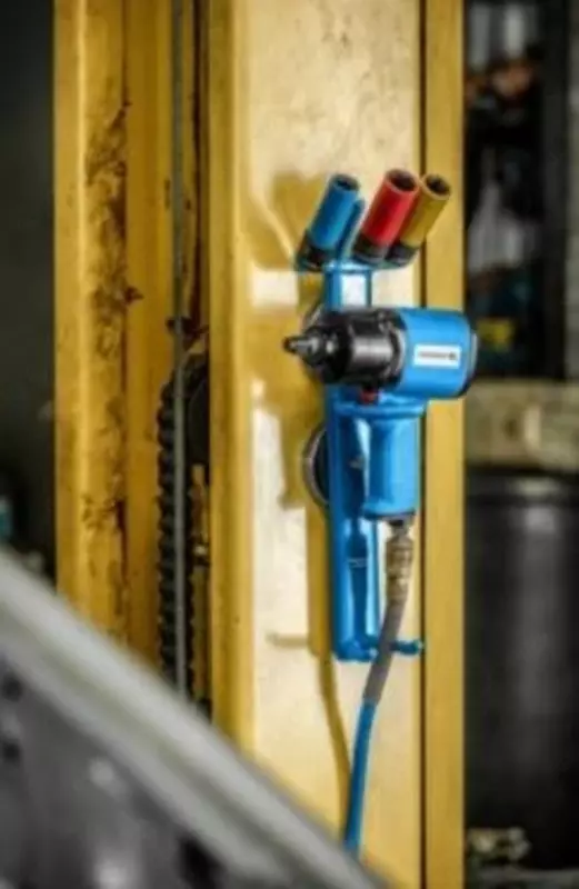 Магнитный держатель для гайковерта и головок