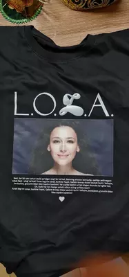 Оригинальные футболки с изображением Только в розницу