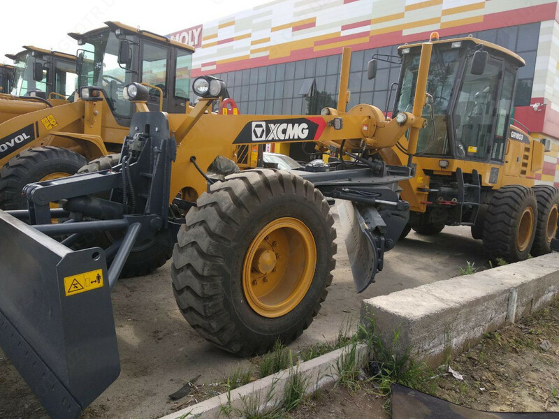 Avtomatik greyder XCMG GR1803 - 1 010 000 000 so'm