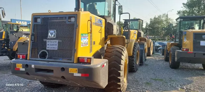   Фронтальный погрузчик XCMG XC958 3куба