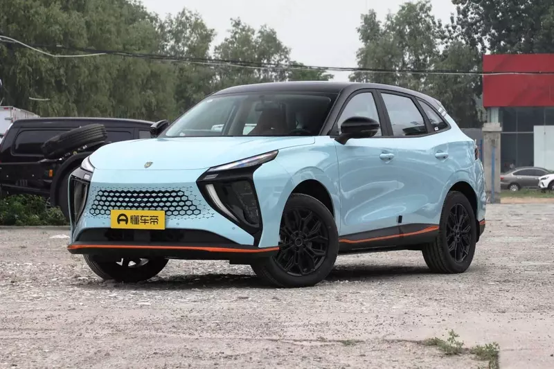  Электромобиль Dongfeng Forthing Модель – Friday 430 км Электромобили