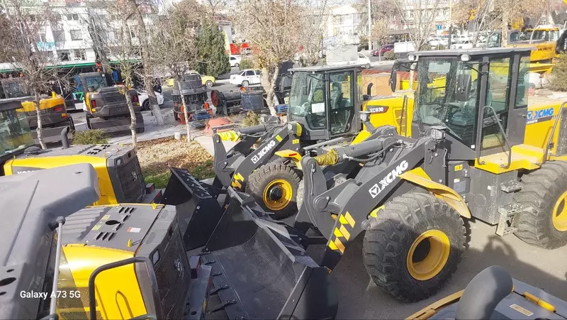  Фронтальный погрузчик XCMG XC938 1 8 куб Грузоподъёмность 3 т - 