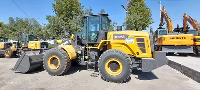  Большой фронтальный погрузчик XCMG XC958 3 5 куба - 