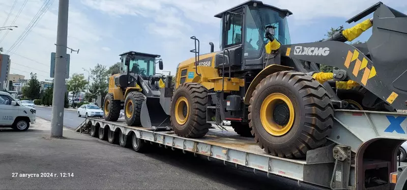 Большой фронтальный погрузчик XCMG XC958 3