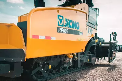 Асфальтоукладчик XCMG RP603