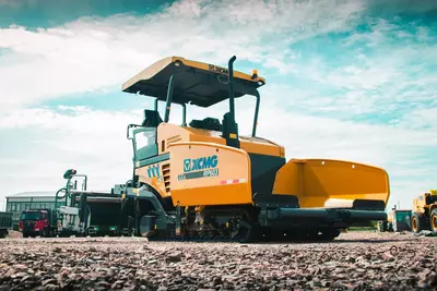 Асфальтоукладчик XCMG RP603