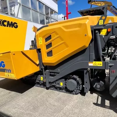 Асфальтоукладчик XCMG RP603