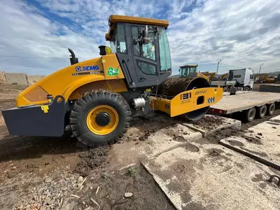 XCMG каток одно вальцовый XS163J без бандажа Только в розницу