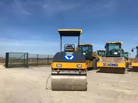 Двух барабанный вибрационный каток 4 тоник XCMG - Дорожные катки