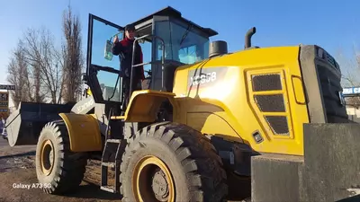  Фронтальный Погрузчик XCMG XC958- 3 5 кубовый - ООО «YEMA GROUP INTERNATIONAL»