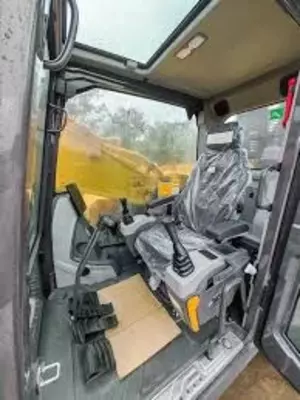  На складе Гусеничный экскаватор XCMG XE370G Емкость ковша: ≥2.1 м³ ООО «YEMA GROUP INTERNATIONAL»