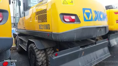 XCMG XE210WD g‘ildirakli ekskavator