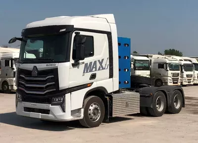 Тягач Howo-Max 460 6x4 CNG газовый на метане (2 моста, пневмоподвеска)
