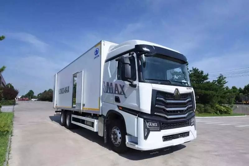 Автофургон Howo-Max 480 6x4 - 8,6 м (подушкали)