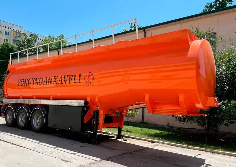 Полуприцеп бензовоз Krantas 40 куб.м 4 отсека