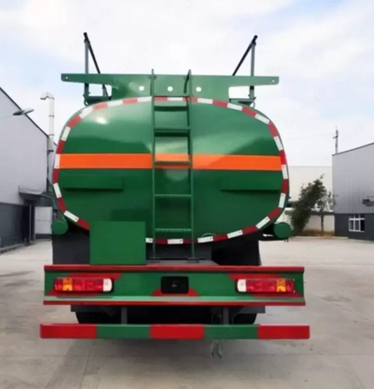   Автотопливозаправщик  автоцистерна  бензовоз Howo 8x4 - 35 куб.м