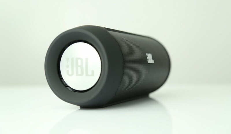 JBL CHARGE 2 — И ПЕСЕНКУ СПОЕТ, И СМАРТФОН ЗАРЯДИТ