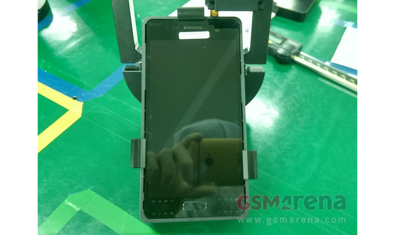 Утечка: первые «живые» фото нового флагмана Samsung