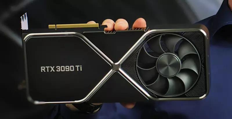 NVIDIA показала GeForce RTX 3090 Ti — новый флагман с повышенной производительностью и ускоренной памятью