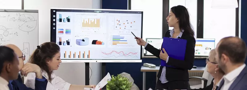 Интерактивный дисплей Flipbox 5.0 86" 4/32Гб (i5/8/256Гб) FB50-86U-i5 Android 11 OPS в комплекте c настенным креплением