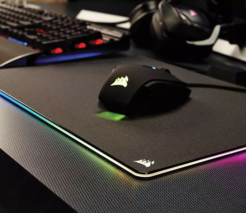 Kompyuter mish uchun gilam CORSAIR MM800 RGB POLARIS CH-9440020-EU