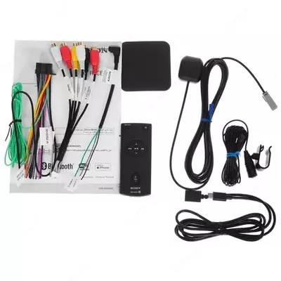 Автомобильный медиа-ресивер SONY XAV-AX4000