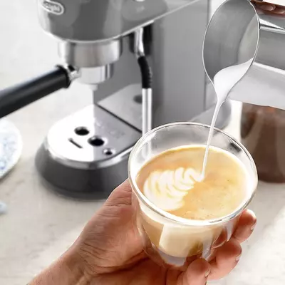 Кофеварка рожковая De'Longhi EC885.GY Dedica Arte