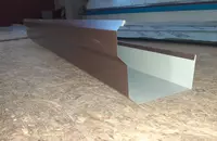 Слив металлический