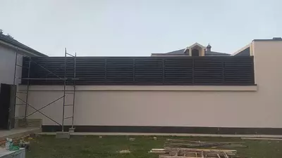 Жалюзи для кровли и ограждение